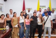ALCALDE POSESIONA AL CONSEJO DE LA JUVENTUD EN EL CARMEN DE APICALÁ