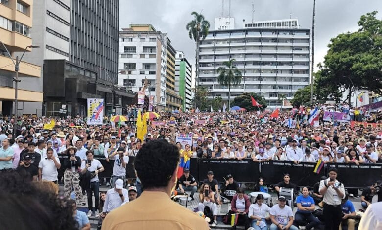 Ibagué se viste de Pacto: Multitudinario respaldo a Iván Cepeda en el parque Murillo Toro