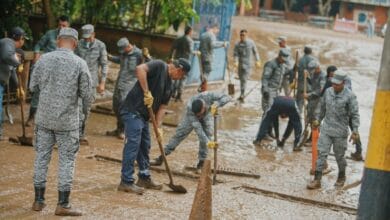 Comunidades afectadas por el desbordamiento de una quebrada en Melgar reciben apoyo